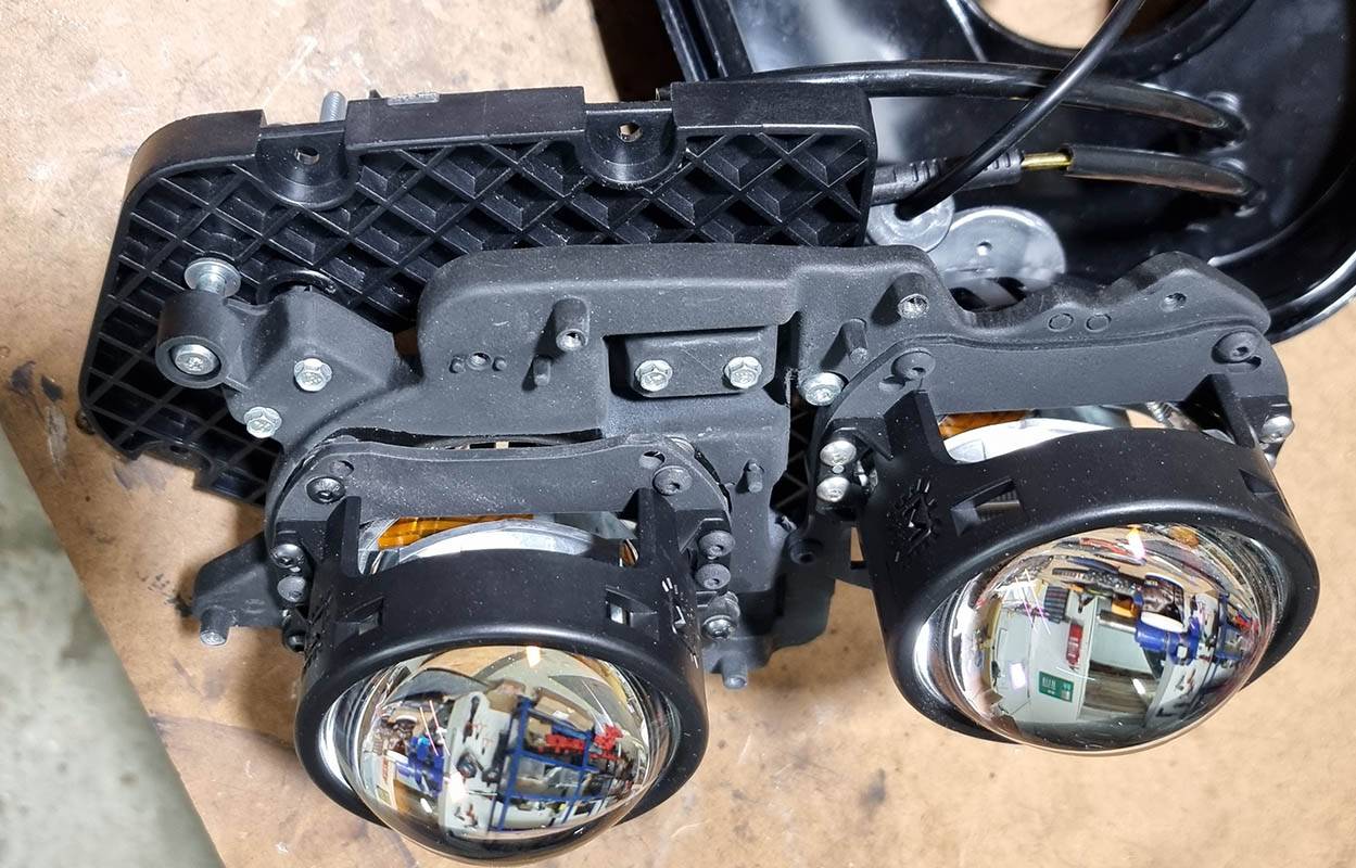 Aston Martin Bi-LED module mounted