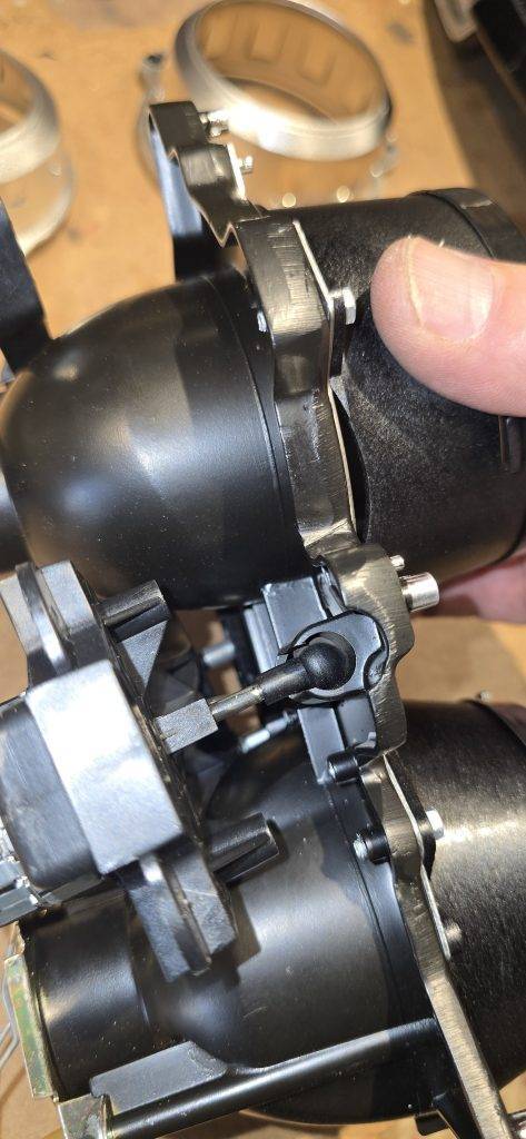 Levelling ball joint